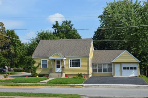 602 Gates St, Aurora, IL 60505 photo 2