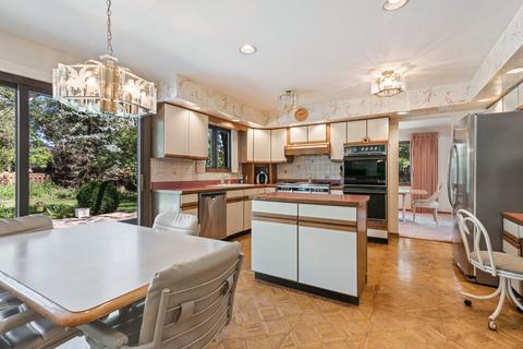 2706 Maynard Dr, Glenview, IL 60025 photo 7