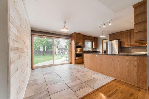 706 Coral Ave, Bartlett, IL 60103 photo 8