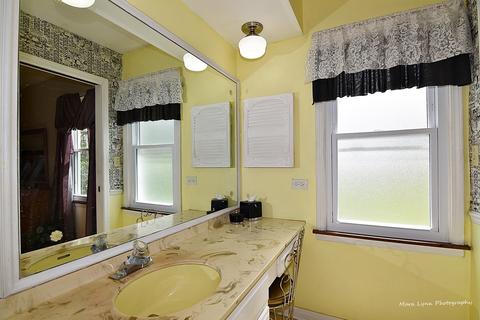 1418 Daly Rd, Wheaton, IL 60187 photo 24