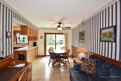 1418 Daly Rd, Wheaton, IL 60187 photo 12