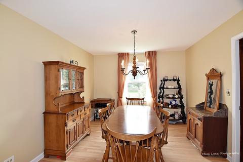 1418 Daly Rd, Wheaton, IL 60187 photo 9