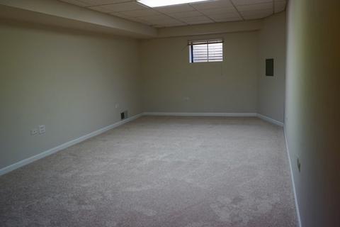 1045 John Dr, Hoffman Estates, IL 60169 photo 7