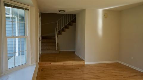 1045 John Dr, Hoffman Estates, IL 60169 photo 5