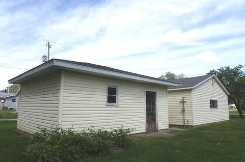 300 Water St, Weldon, IL 61882 photo 42