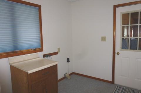 300 Water St, Weldon, IL 61882 photo 22