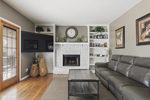1001 Pear Tree Ln, Wheeling, IL 60090 photo 11