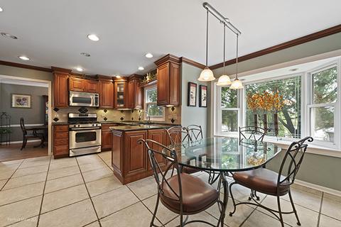 1001 Pear Tree Ln, Wheeling, IL 60090 photo 8