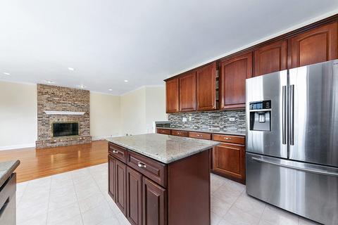 156 Dallas Dr, Bartlett, IL 60103 photo 9