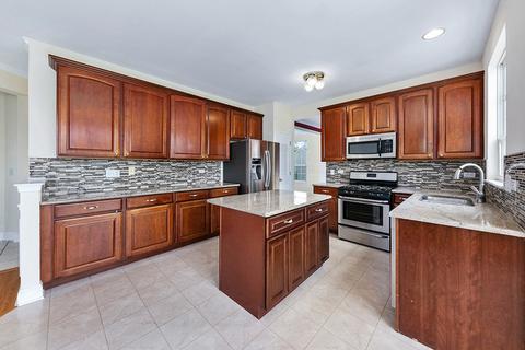 156 Dallas Dr, Bartlett, IL 60103 photo 10