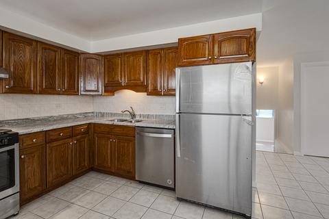 9350 Cedar Ln, Des Plaines, IL 60016 photo 9