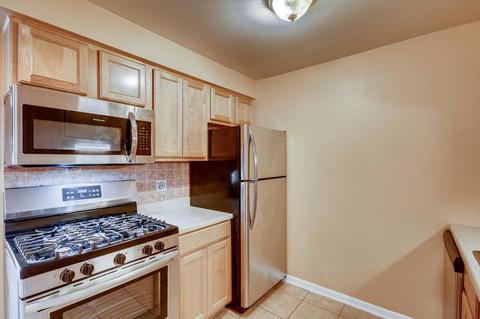 8802 Briar Ct #3D, Des Plaines, IL 60016 photo 3