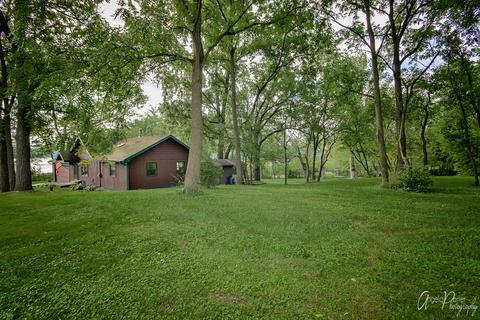 99 Vernon Dr, Mchenry, IL 60050 photo 3