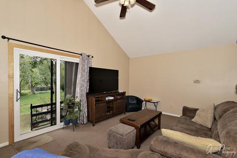 99 Vernon Dr, Mchenry, IL 60050 photo 13