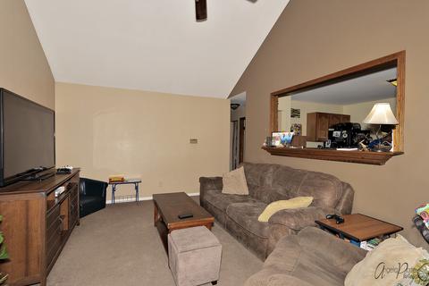 99 Vernon Dr, Mchenry, IL 60050 photo 12