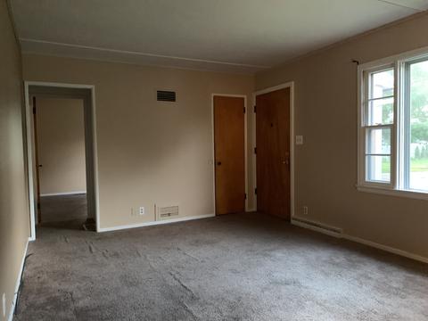 409 E Center St, Mount Morris, IL 61054 photo 6