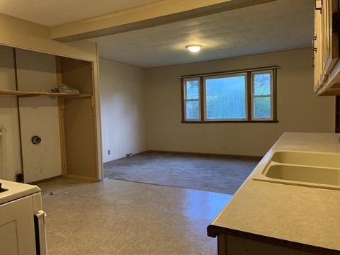 409 E Center St, Mount Morris, IL 61054 photo 10