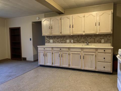 409 E Center St, Mount Morris, IL 61054 photo 7