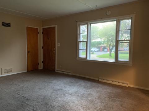 409 E Center St, Mount Morris, IL 61054 photo 3