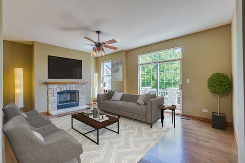 3045 Marion St, Elgin, IL 60124 photo 3