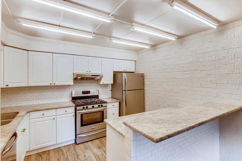 208 E Bailey Rd #A, Naperville, IL 60565 photo 9