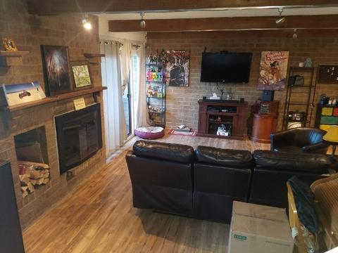 807 Kenneth Cir, Elgin, IL 60120 photo 10