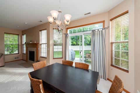 2530 Evergreen Cir, Mchenry, IL 60050 photo 8