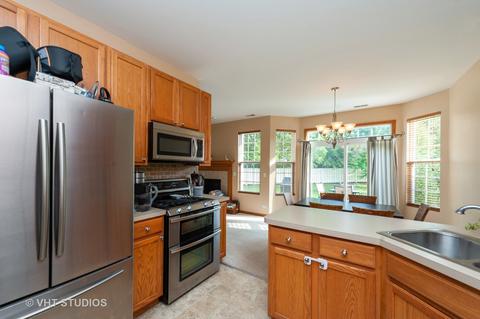 2530 Evergreen Cir, Mchenry, IL 60050 photo 5