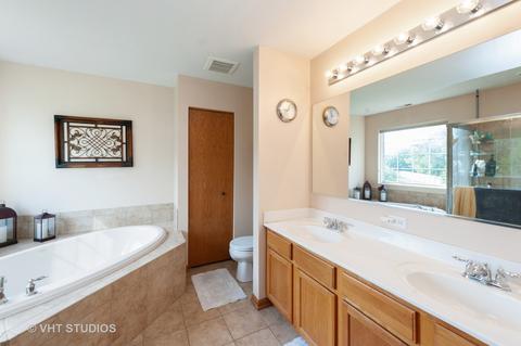 2530 Evergreen Cir, Mchenry, IL 60050 photo 13