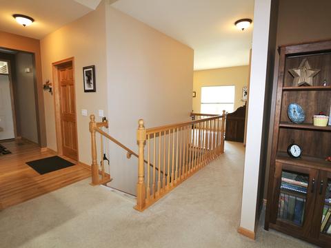 864 Eineke Blvd, Algonquin, IL 60102 photo 2