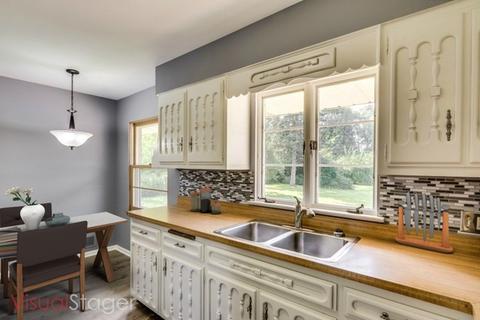850 E Hillside Rd E, Naperville, IL 60540 photo 4