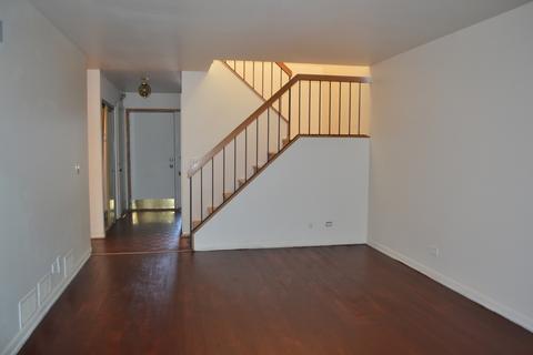 2510 Yarrow Ln, Rolling Meadows, IL 60008 photo 3