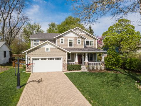 902 Crest St, Wheaton, IL 60189 photo 1