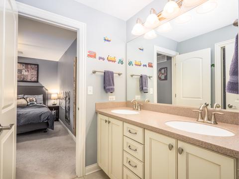 902 Crest St, Wheaton, IL 60189 photo 28