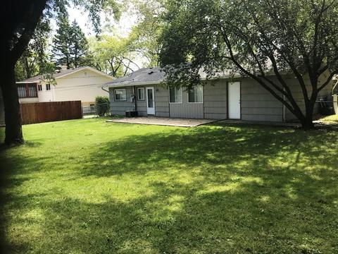 560 Durham Ln, Hoffman Estates, IL 60169 photo 16
