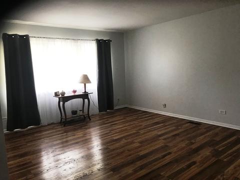 560 Durham Ln, Hoffman Estates, IL 60169 photo 3