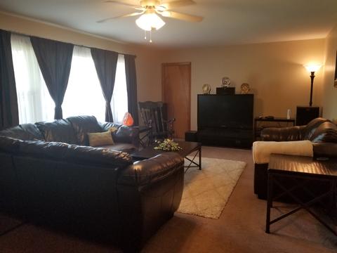 192 E 34th St, Steger, IL 60475 photo 4