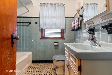 10722 S Green St, Chicago, IL 60643 photo 8