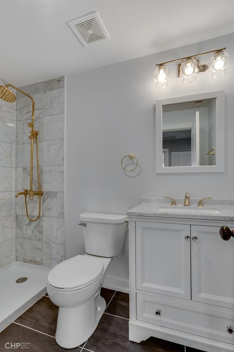2042 E 73rd St, Chicago, IL 60649 photo 27