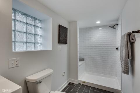 2042 E 73rd St, Chicago, IL 60649 photo 37