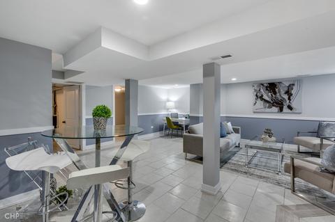 2042 E 73rd St, Chicago, IL 60649 photo 35