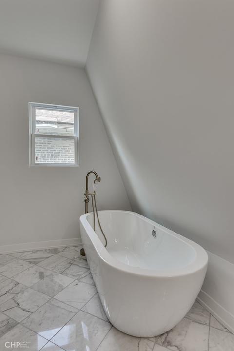 2042 E 73rd St, Chicago, IL 60649 photo 21