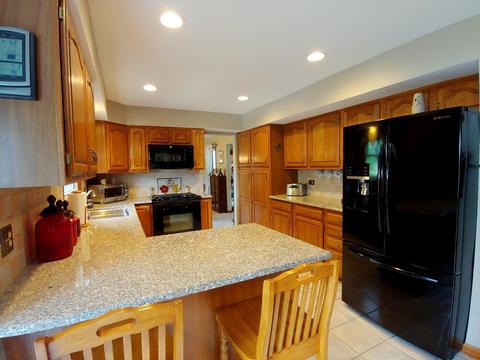 698 Shenandoah Trl, Elgin, IL 60123 photo 7