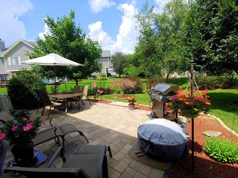 698 Shenandoah Trl, Elgin, IL 60123 photo 4