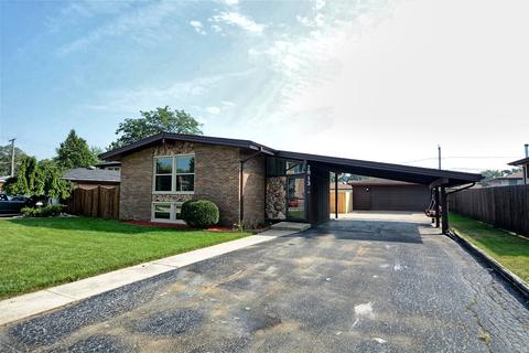 7813 W 79th Pl, Bridgeview, IL 60455 photo 2