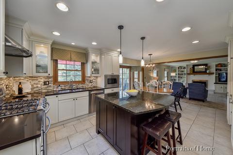 768 S River Rd, Naperville, IL 60540 photo 3