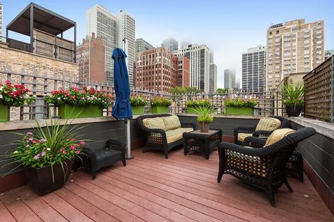 49 E Division St, Chicago, IL 60610 photo 23