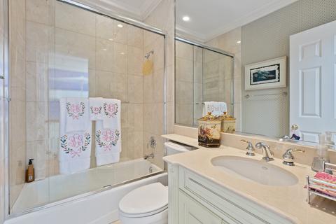 49 E Division St, Chicago, IL 60610 photo 21