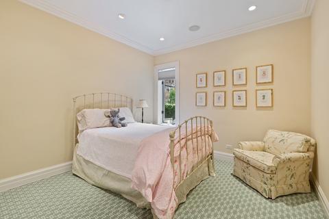 49 E Division St, Chicago, IL 60610 photo 20
