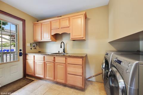 213 E Lincoln Ave, Wheaton, IL 60187 photo 19